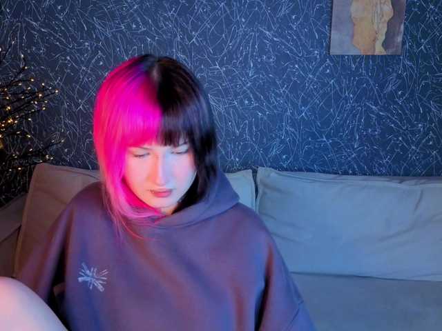 Ekimmj-age live cam on BongaCams