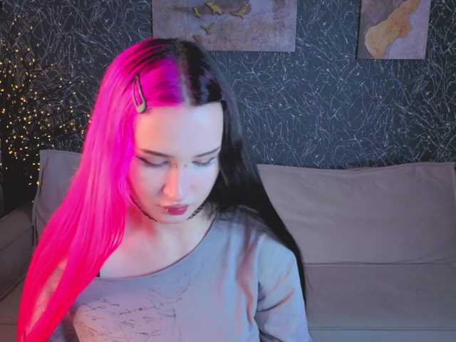 Ekimmj-age live cam on BongaCams