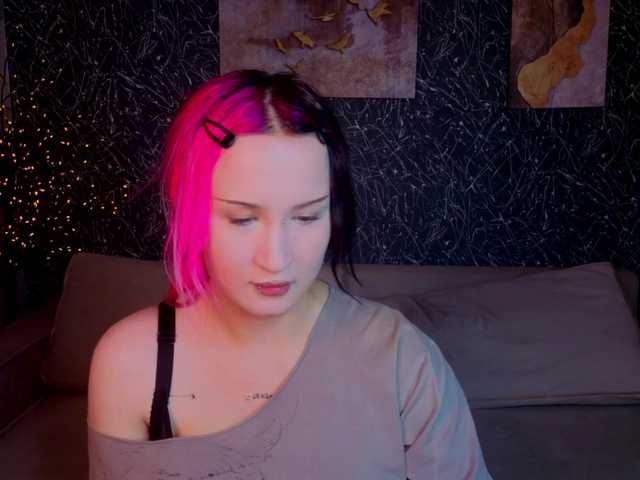 Ekimmj-age live cam on BongaCams