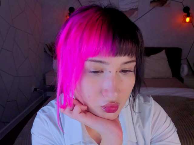 Ekimmj-age live cam on BongaCams