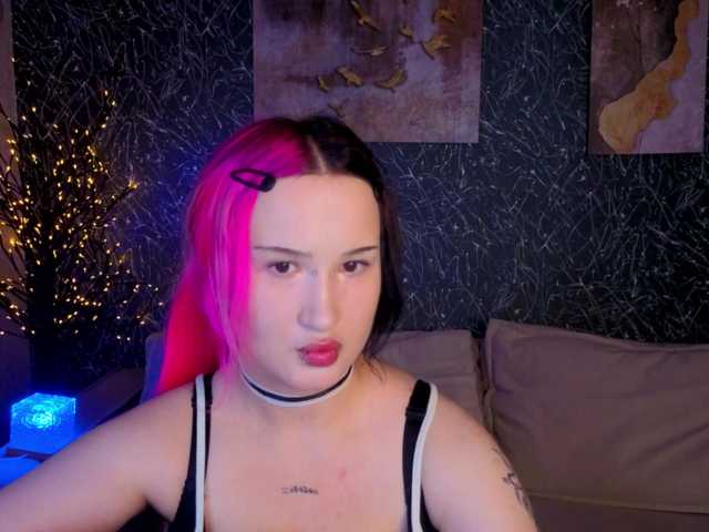 Ekimmj-age live cam on BongaCams
