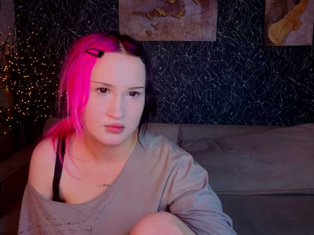 Ekimmj-age live cam on BongaCams