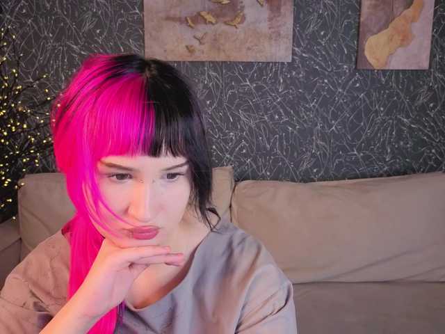 Ekimmj-age live cam on BongaCams