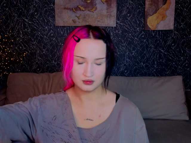 Ekimmj-age live cam on BongaCams