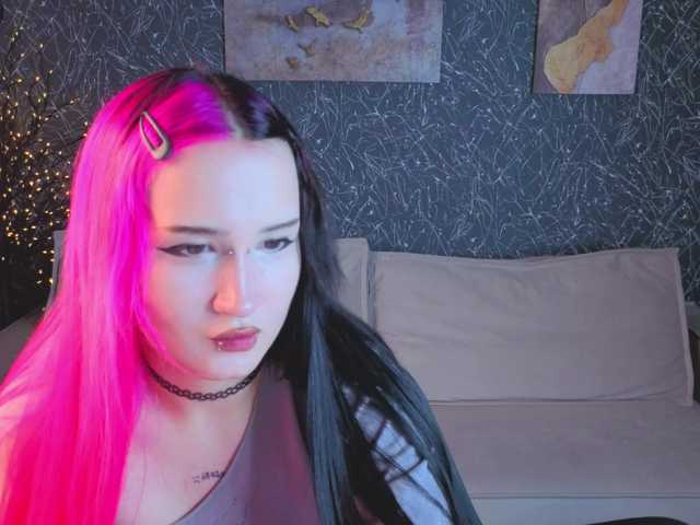 Ekimmj-age live cam on BongaCams