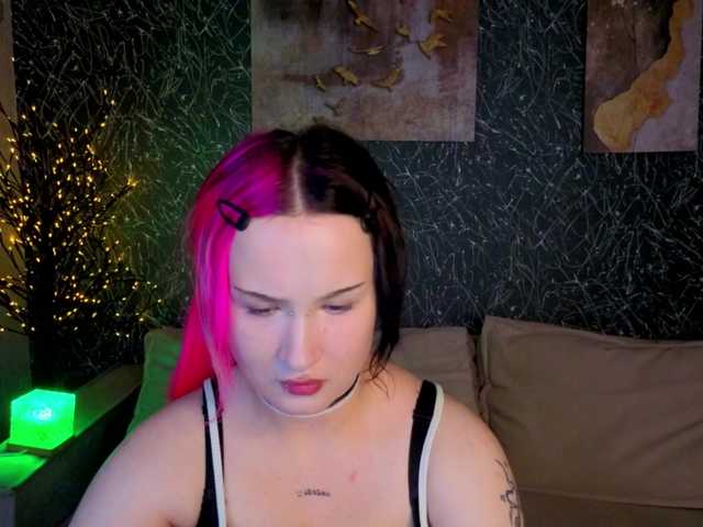 Ekimmj-age live cam on BongaCams