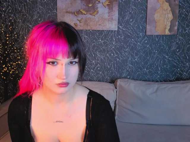Ekimmj-age live cam on BongaCams