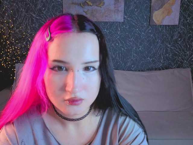 Ekimmj-age live cam on BongaCams