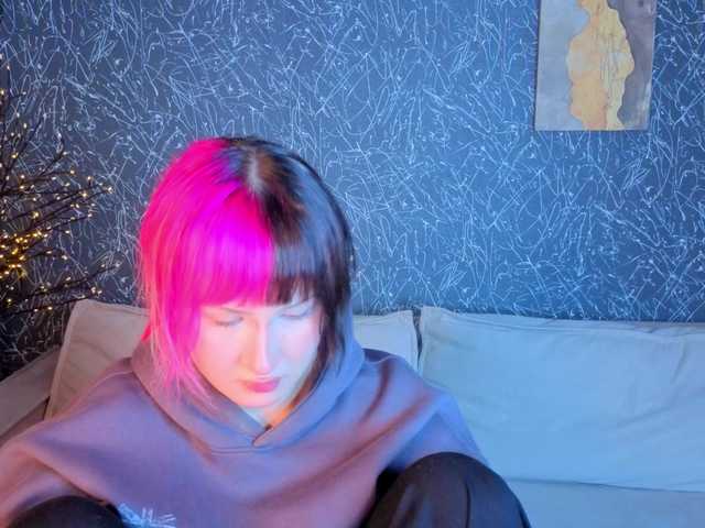 Ekimmj-age live cam on BongaCams