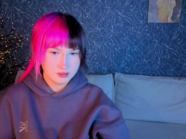 Ekimmj-age live cam on BongaCams