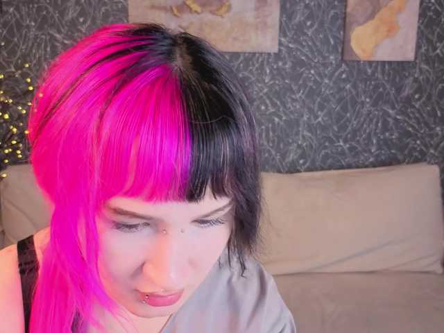 Ekimmj-age live cam on BongaCams
