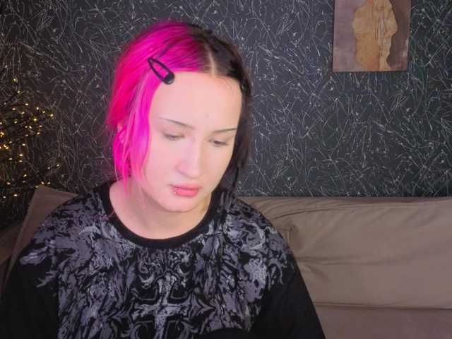Ekimmj-age live cam on BongaCams