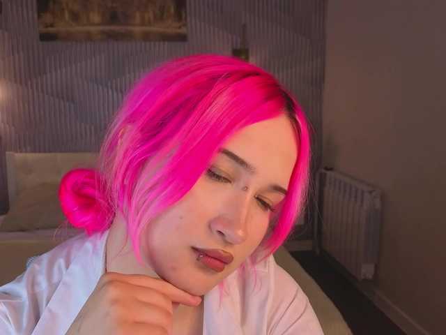 Ekimmj-age live cam on BongaCams