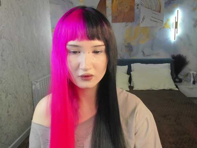 Ekimmj-age live cam on BongaCams