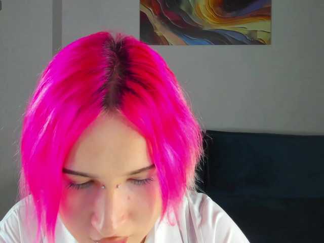 Ekimmj-age live cam on BongaCams