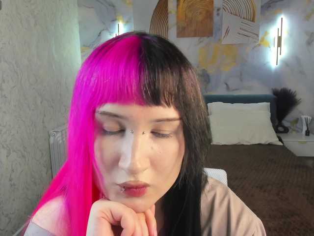 Ekimmj-age live cam on BongaCams