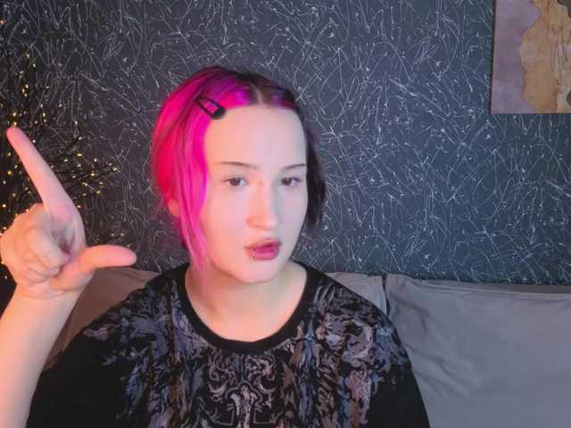 Ekimmj-age live cam on BongaCams