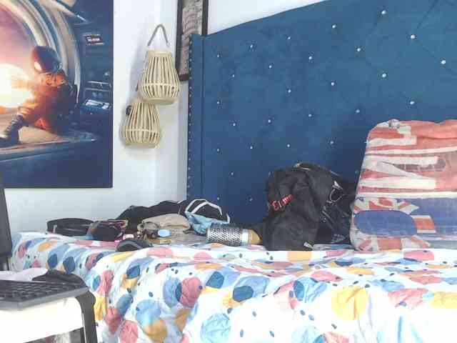 hotChantal2 Sex Cam Show