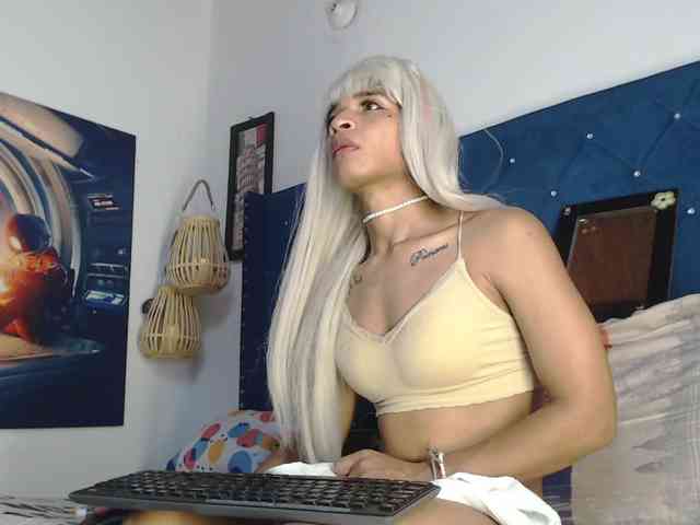 hotChantal2 Sex Cam Show