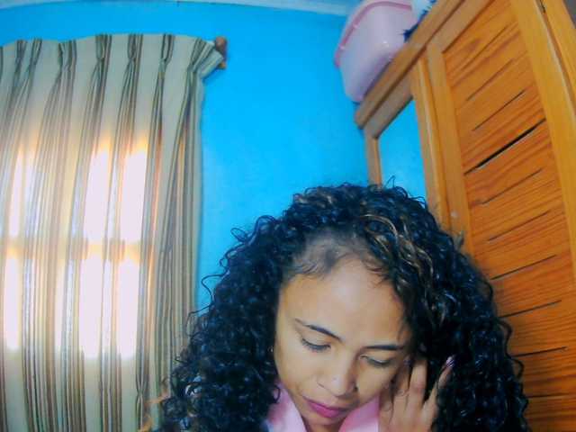 prettygirls11 live cam on BongaCams