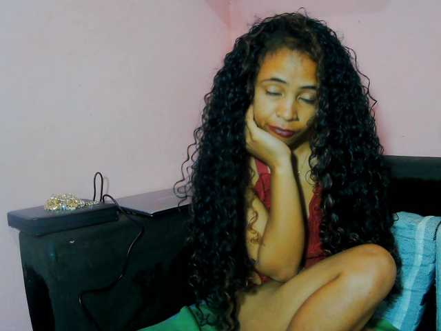prettygirls11 live cam on BongaCams