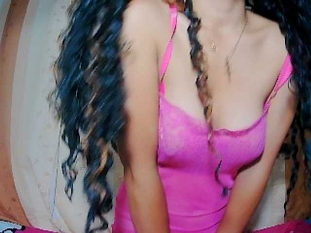 prettygirls11 live cam on BongaCams