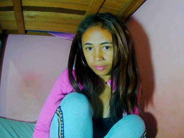 prettygirls11 live cam on BongaCams