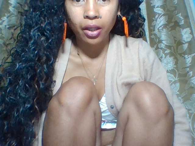 prettygirls11 live cam on BongaCams