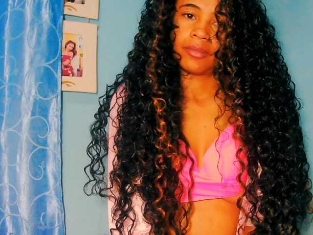 prettygirls11 live cam on BongaCams