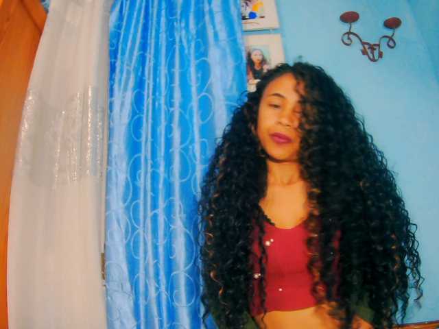 prettygirls11 live cam on BongaCams
