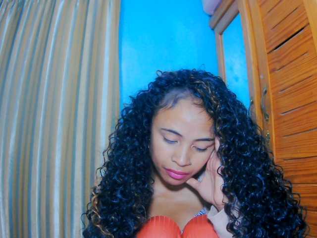 prettygirls11 live cam on BongaCams