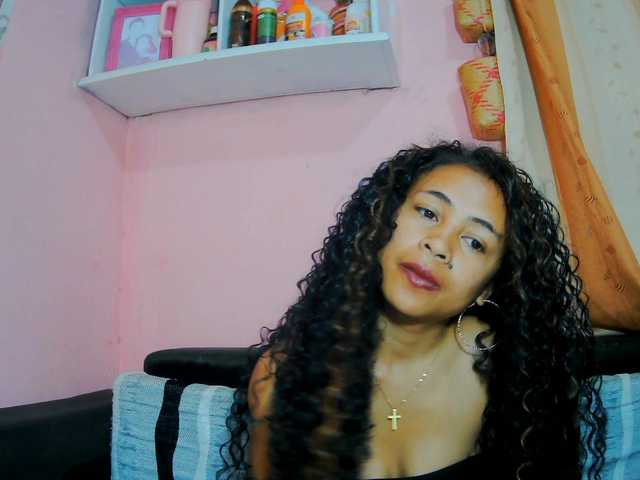 prettygirls11 live cam on BongaCams