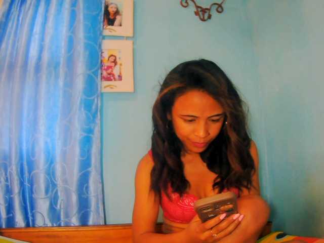 prettygirls11 live cam on BongaCams