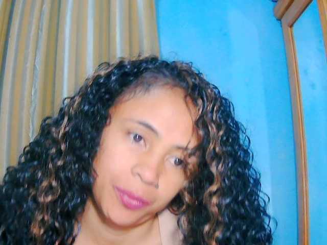 prettygirls11 live cam on BongaCams
