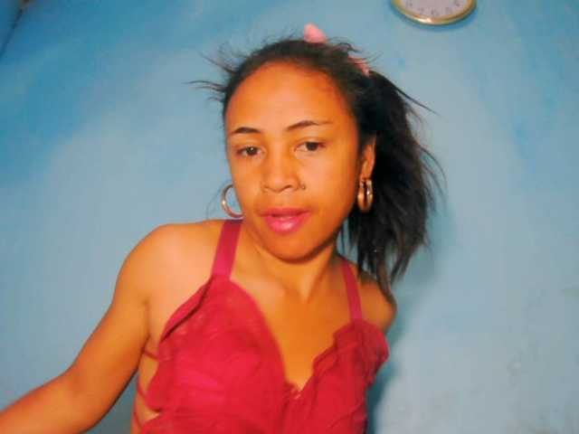 prettygirls11 live cam on BongaCams