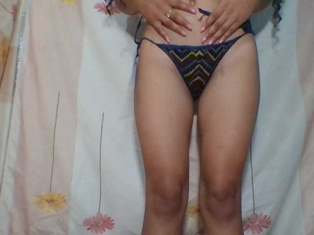 prettygirls11 live cam on BongaCams
