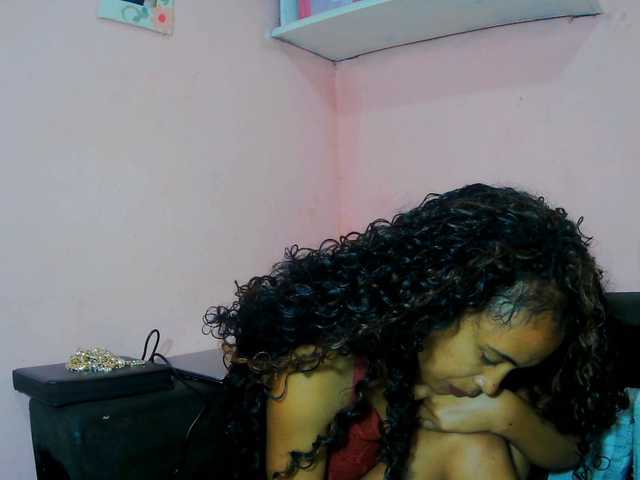 prettygirls11 live cam on BongaCams