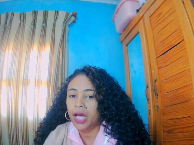 prettygirls11 live cam on BongaCams