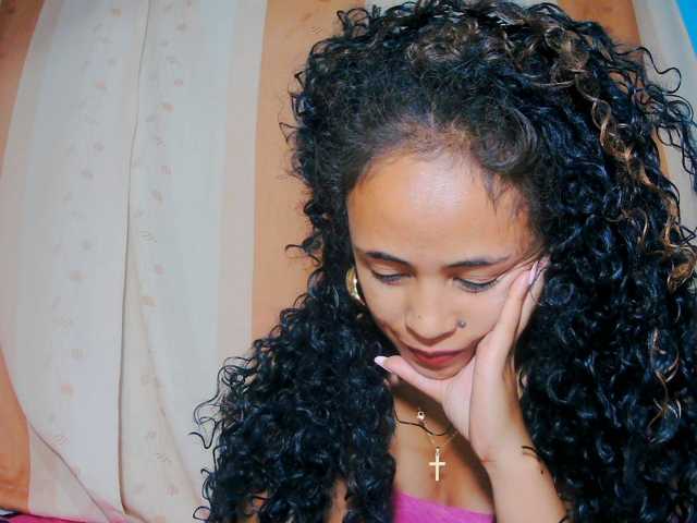 prettygirls11 live cam on BongaCams