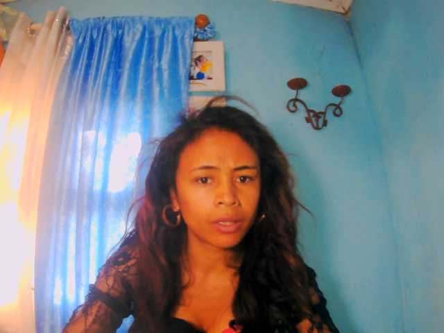 prettygirls11 live cam on BongaCams