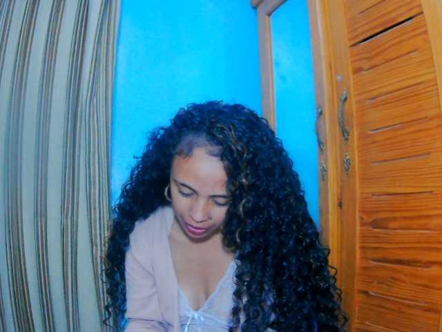 prettygirls11 live cam on BongaCams