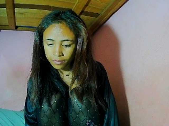 prettygirls11 live cam on BongaCams