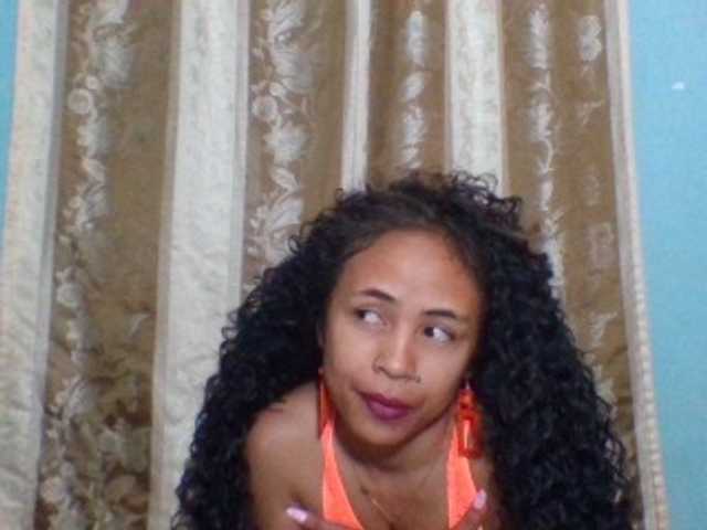 prettygirls11, en vivo ahora en BongaCams