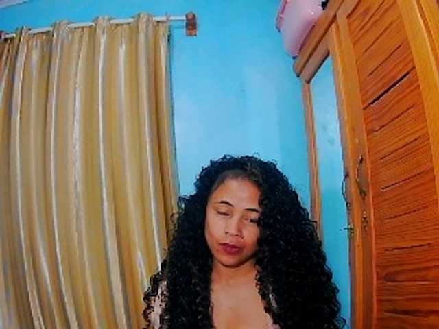 prettygirls11 live cam on BongaCams