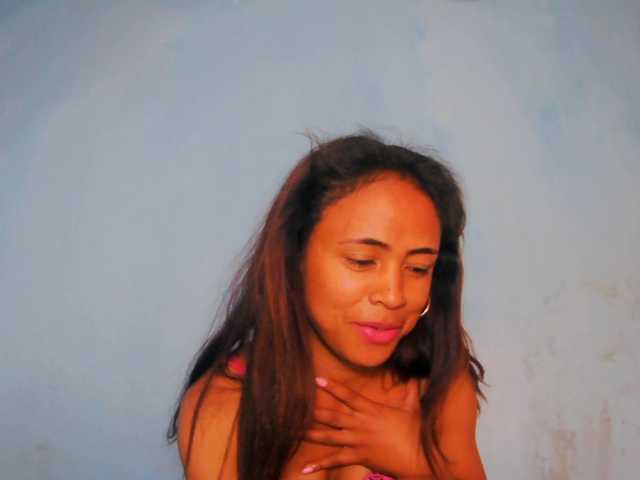 prettygirls11 live cam on BongaCams
