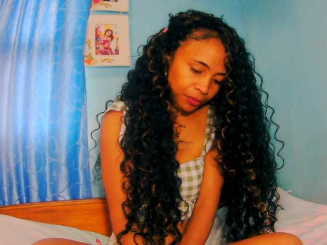 prettygirls11 live cam on BongaCams