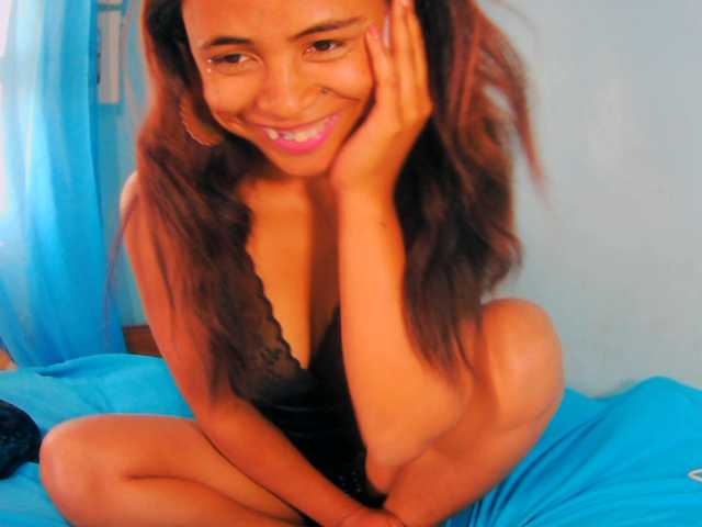 prettygirls11 live cam on BongaCams