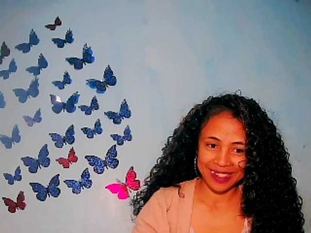 prettygirls11 live cam on BongaCams