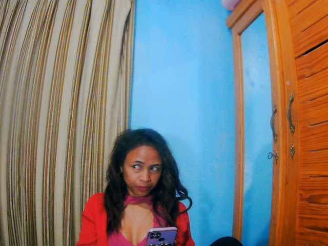 prettygirls11 live cam on BongaCams