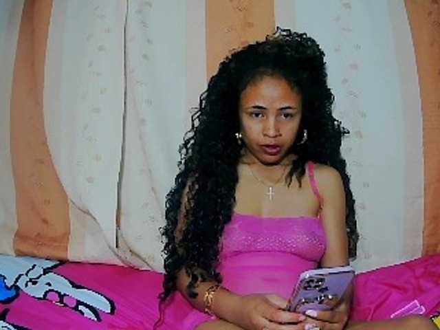 prettygirls11 live cam on BongaCams